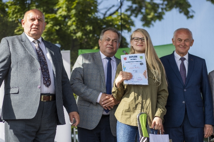 Powiatowy Konkurs Fotograficzny „Przyłapani na sporcie”