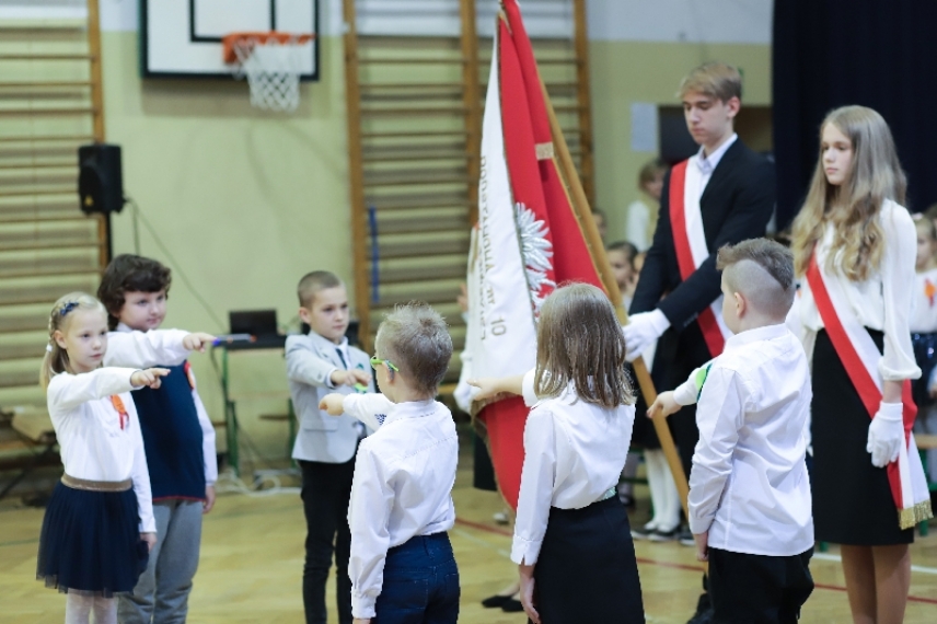 Ślubowanie uczniów klas pierwszych